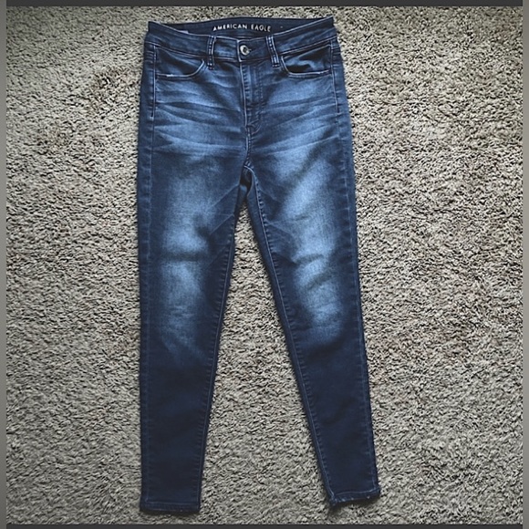 🔥EUC AMERICAN EAGLE 🦅 SUPER CUTE&COMFY&HIGH RISE LEGGING(SHORT)WELL FITTED!!!! - Picture 2 of 6